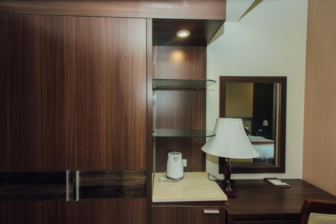 Hung Long Hotel Phủ Từ Sơn Exterior foto